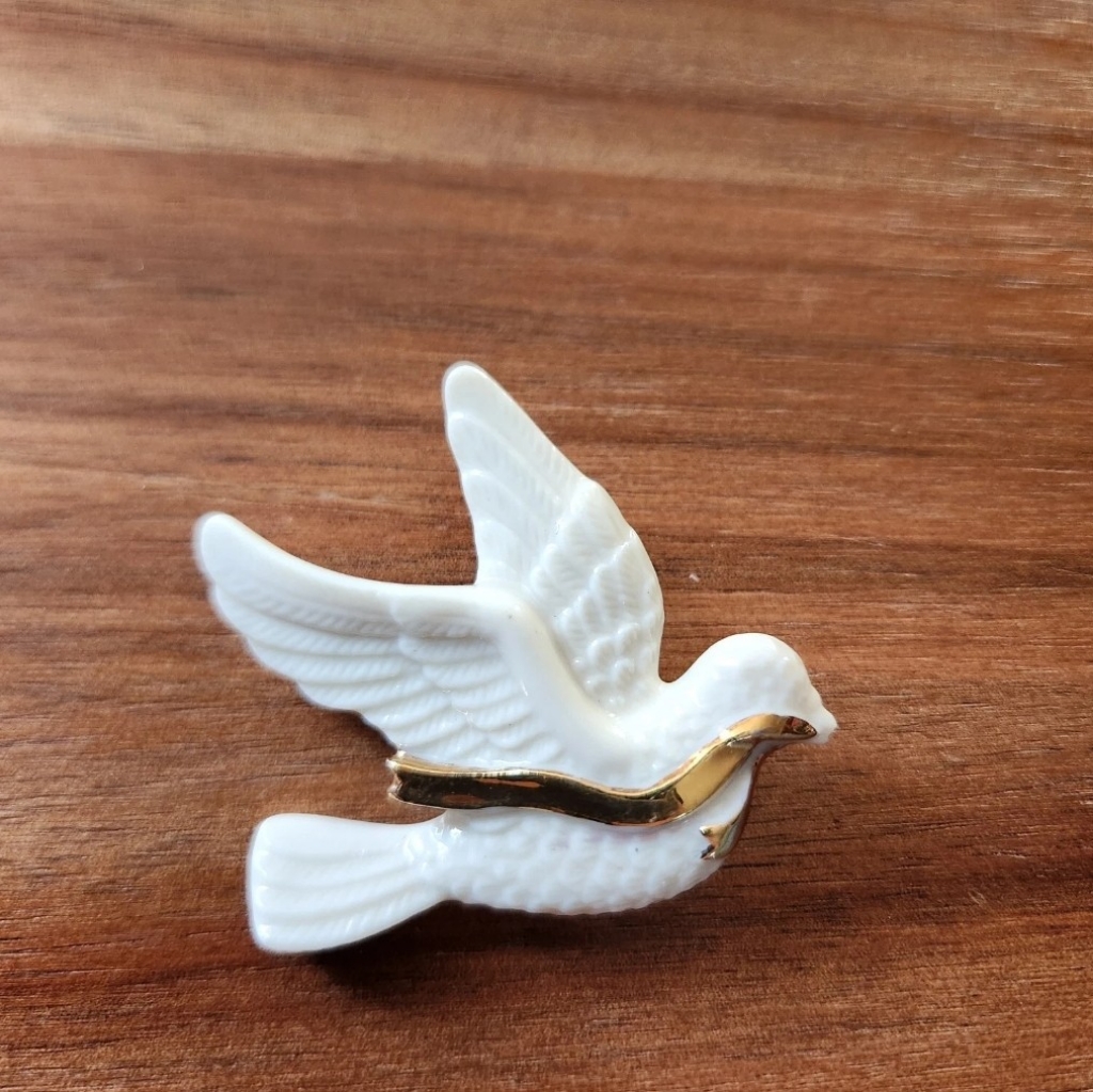 Vintage Lenox Porcelain Dove Brooch